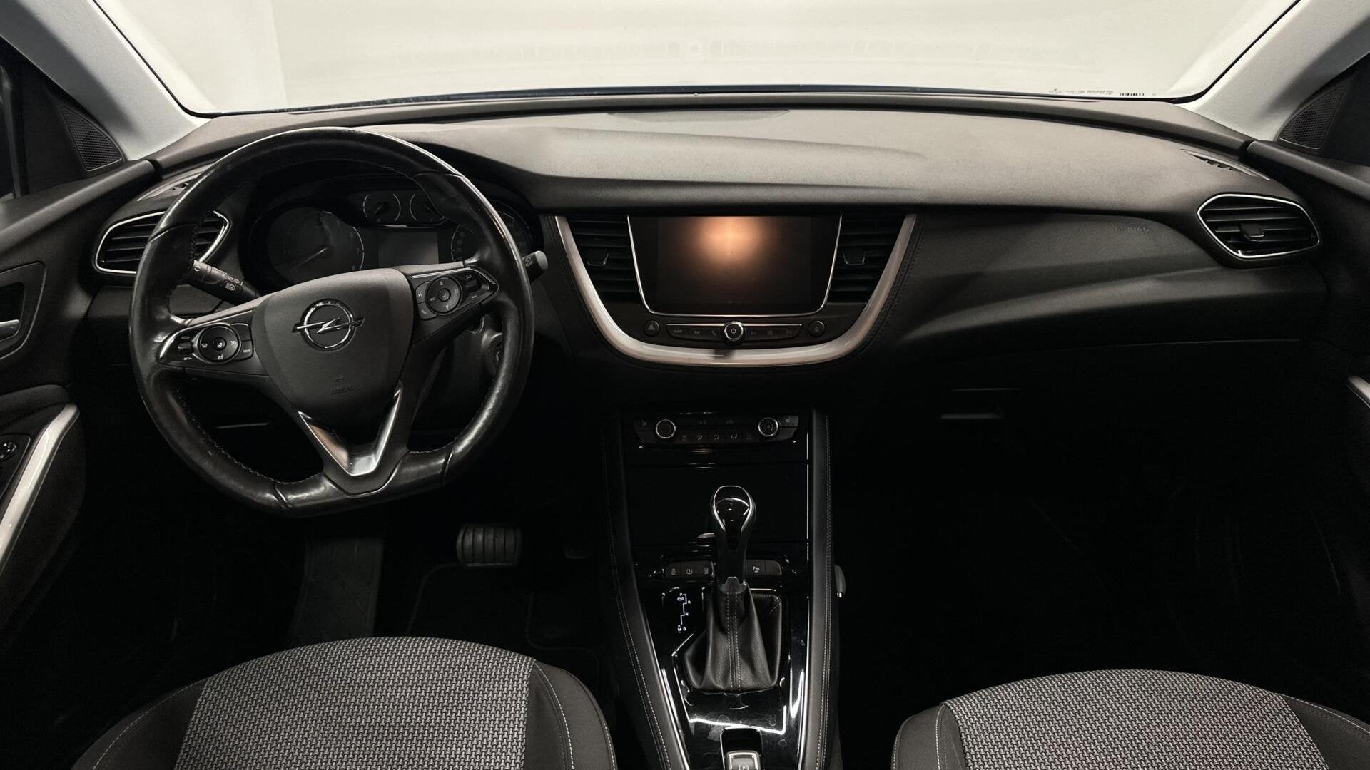 Opel Grandland X 1.2 Turbo Innovation CAMERA NAVI LM CARPLAY, Auto's, Stof, Gebruikt, 1199 cc, Met garantie (alle)