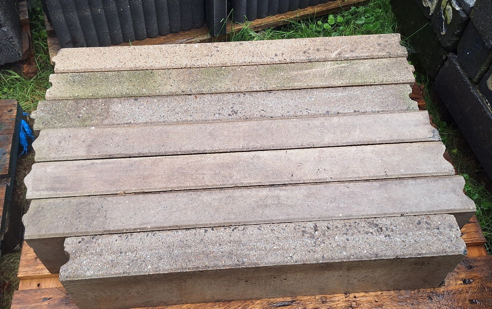 Gebruikte opsluitbanden 100x20x10 cm - 6 heel, 5 stukken, Ophalen, Gebruikt, Beton, Overige typen