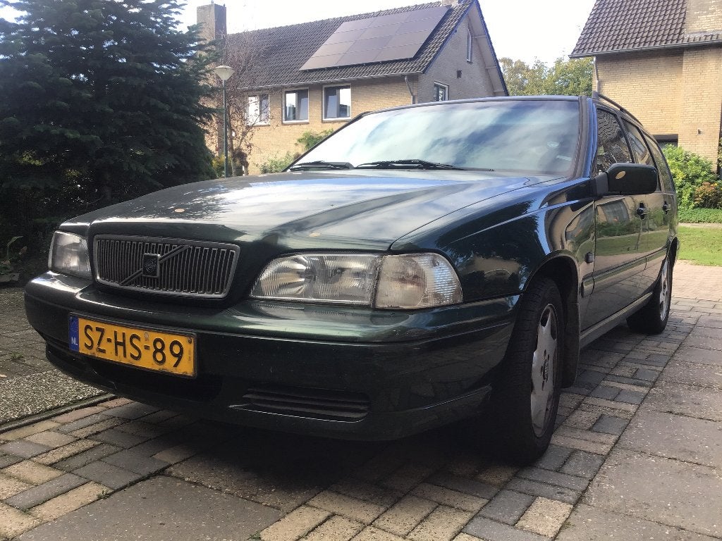 Volvo V70 2.5 1998 Groen, Auto's, Voorwielaandrijving, Zwart, Particulier, Euro 4