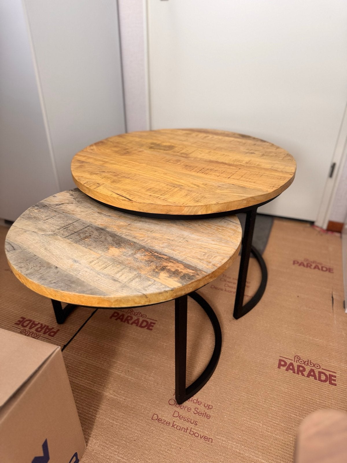 Set van 2 ronde houten salontafels, Ophalen, 50 – 75, Gebruikt, Rond