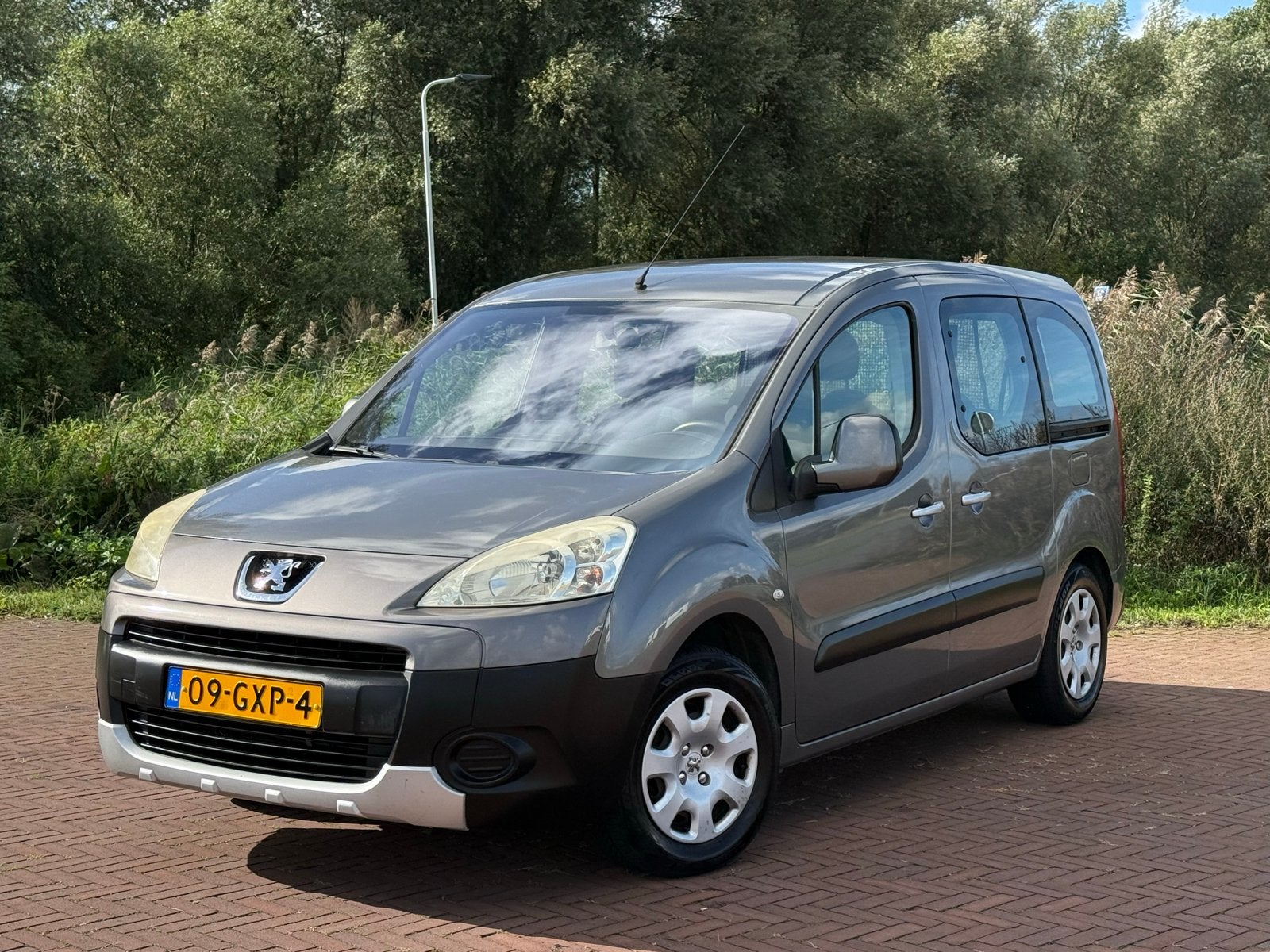 Peugeot Partner 1.6 Tepee 2008 Grijs, Auto's, Voorwielaandrijving, Stof, 1402 kg, Origineel Nederlands