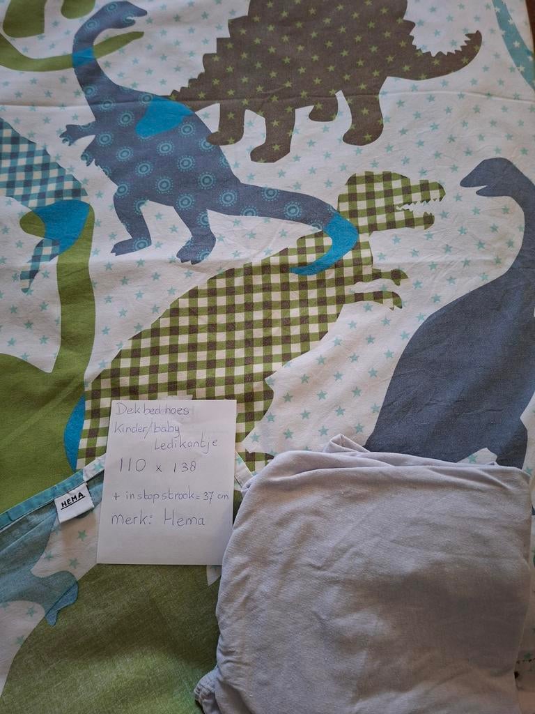 Kinderdekbedovertrek Dinos Stegosaurus/achterzijde met sterr, Overige kleuren, Dekbedovertrek, Ophalen of Verzenden, Zo goed als nieuw