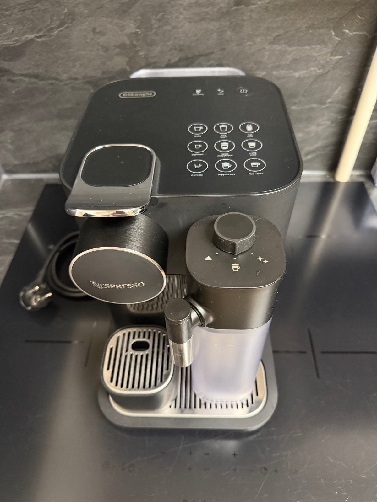 De'Longhi Nespresso Gran Lattissima Zwart - Nieuwe Zetgroep