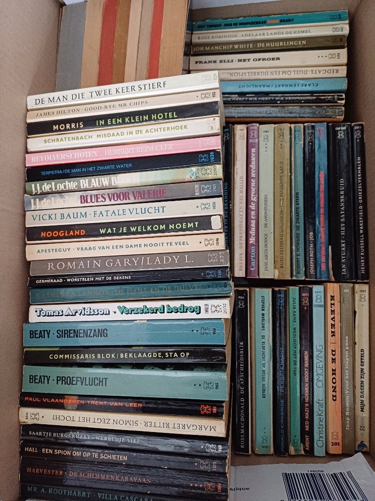 Zeer grote hoeveelheid pockets, Ophalen, Gelezen, Diverse schrijvers