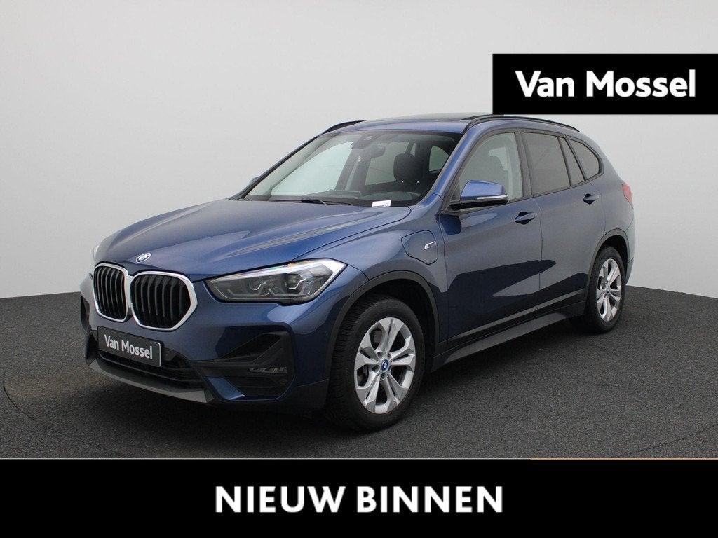 BMW X1 xDrive25e | Schuif/Kanteldak | LED Koplampen | Privac, 12 maanden, Stof, Gebruikt, Blauw