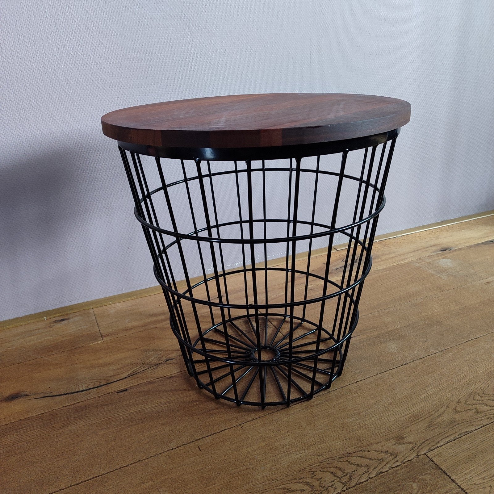 Draadmand met mahoniehouten blad, Minder dan 55 cm, Metaal of Aluminium, Rond, Ophalen