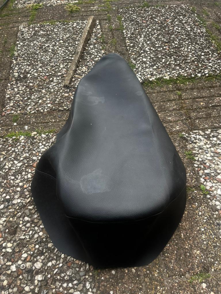 Piaggio typhoon zadelhoes, Ophalen of Verzenden, Zo goed als nieuw, Zadel