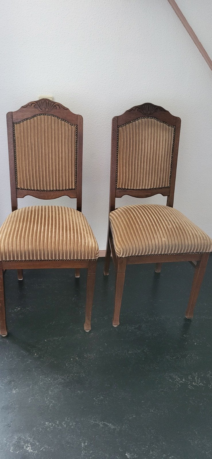 Stoelen, Ophalen