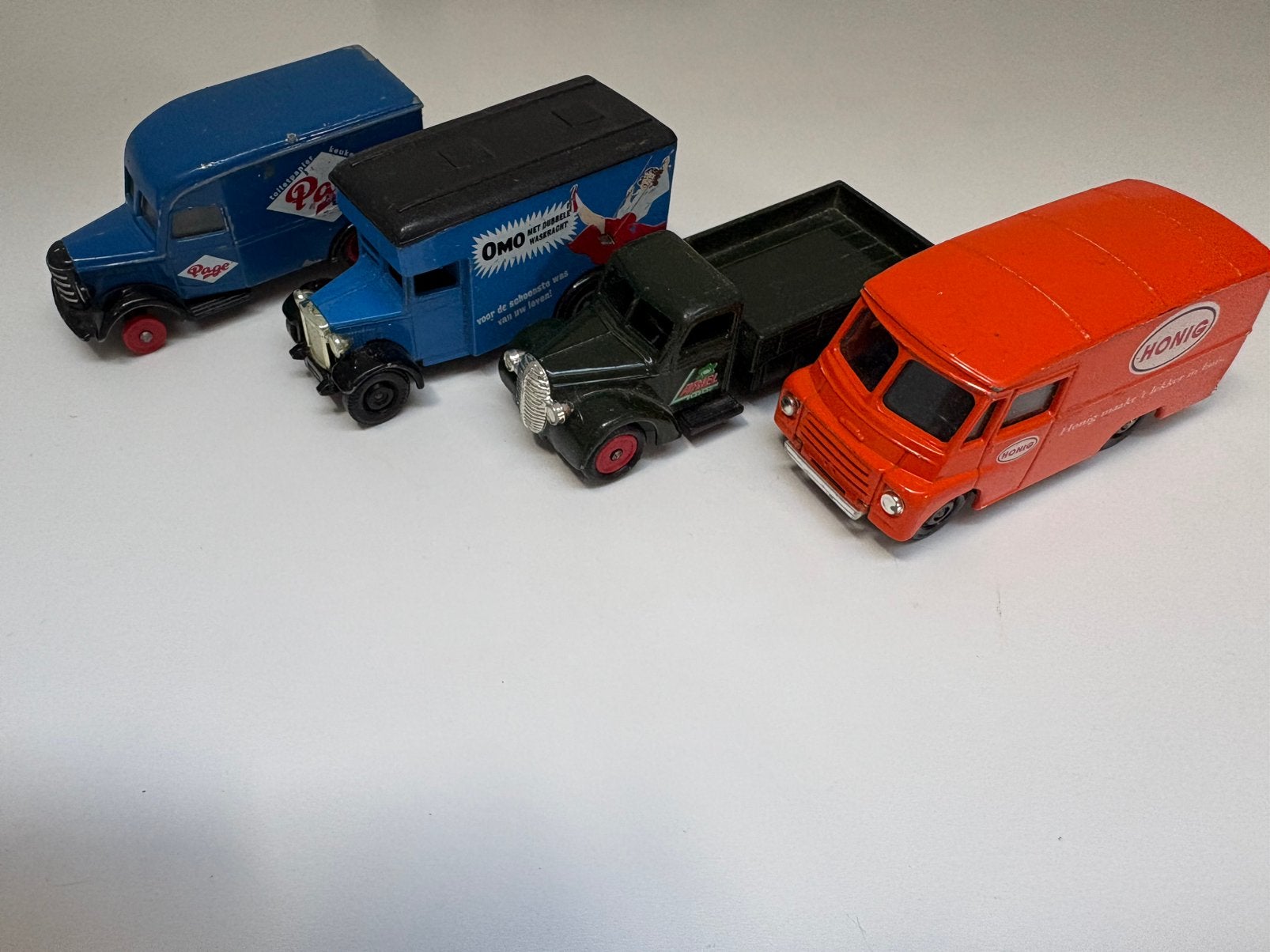 Lledo days gone auto’s, Ophalen of Verzenden, Gebruikt