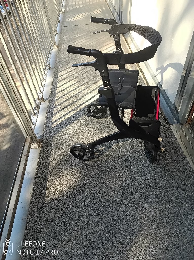 Rollator, Ophalen, Opvouwbaar, Zo goed als nieuw