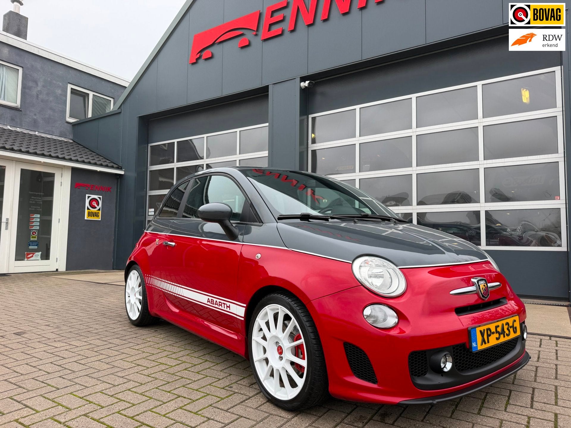 Fiat 500 1.4-16V Abarth Esseesse / Clima / Carplay / Top Sta, Voorwielaandrijving, Zwart, 4 cilinders, Bedrijf