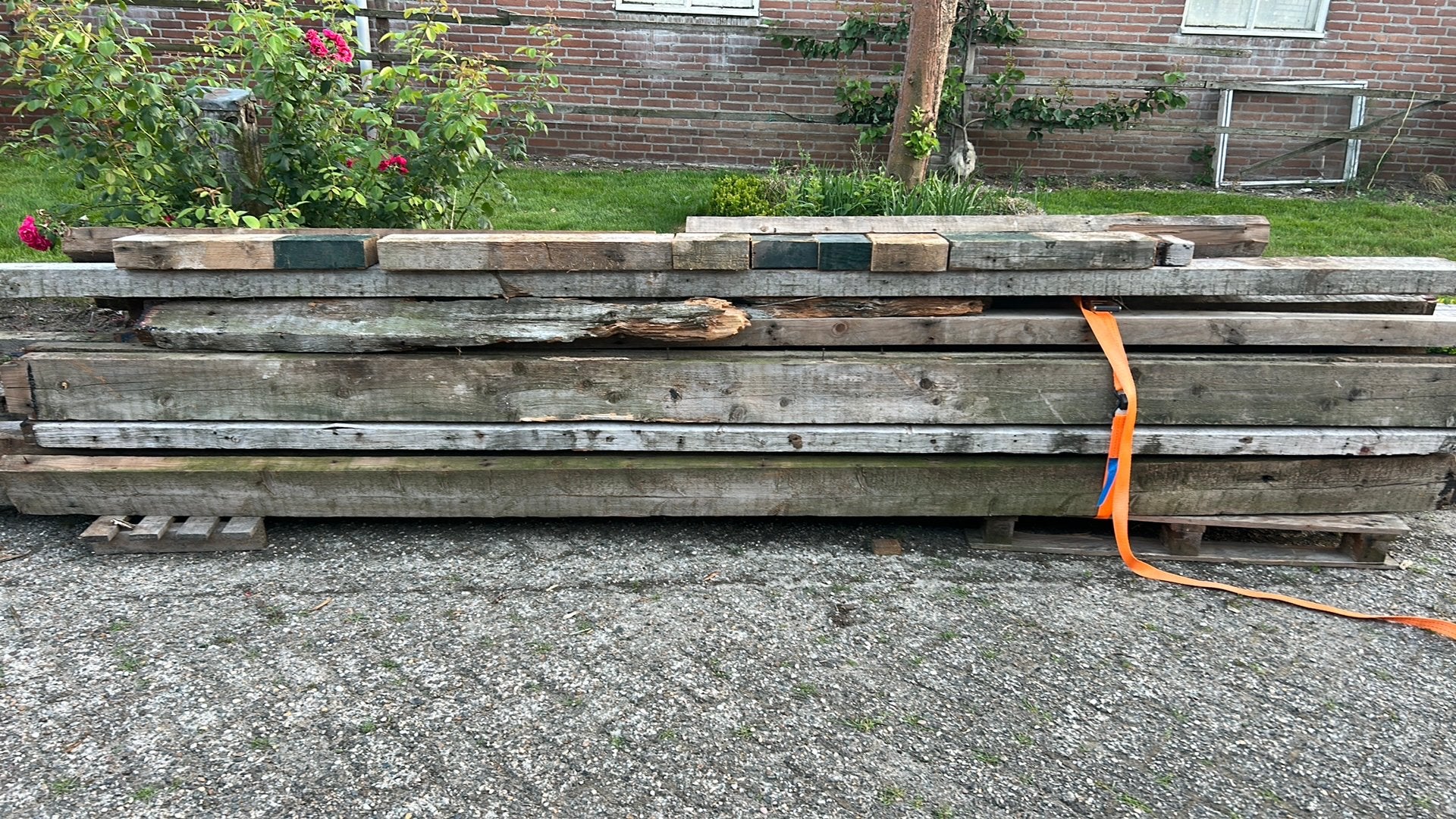 Gratis stookhout oude gordingen, Ophalen, Gebruikt, 250 cm of meer, Palen