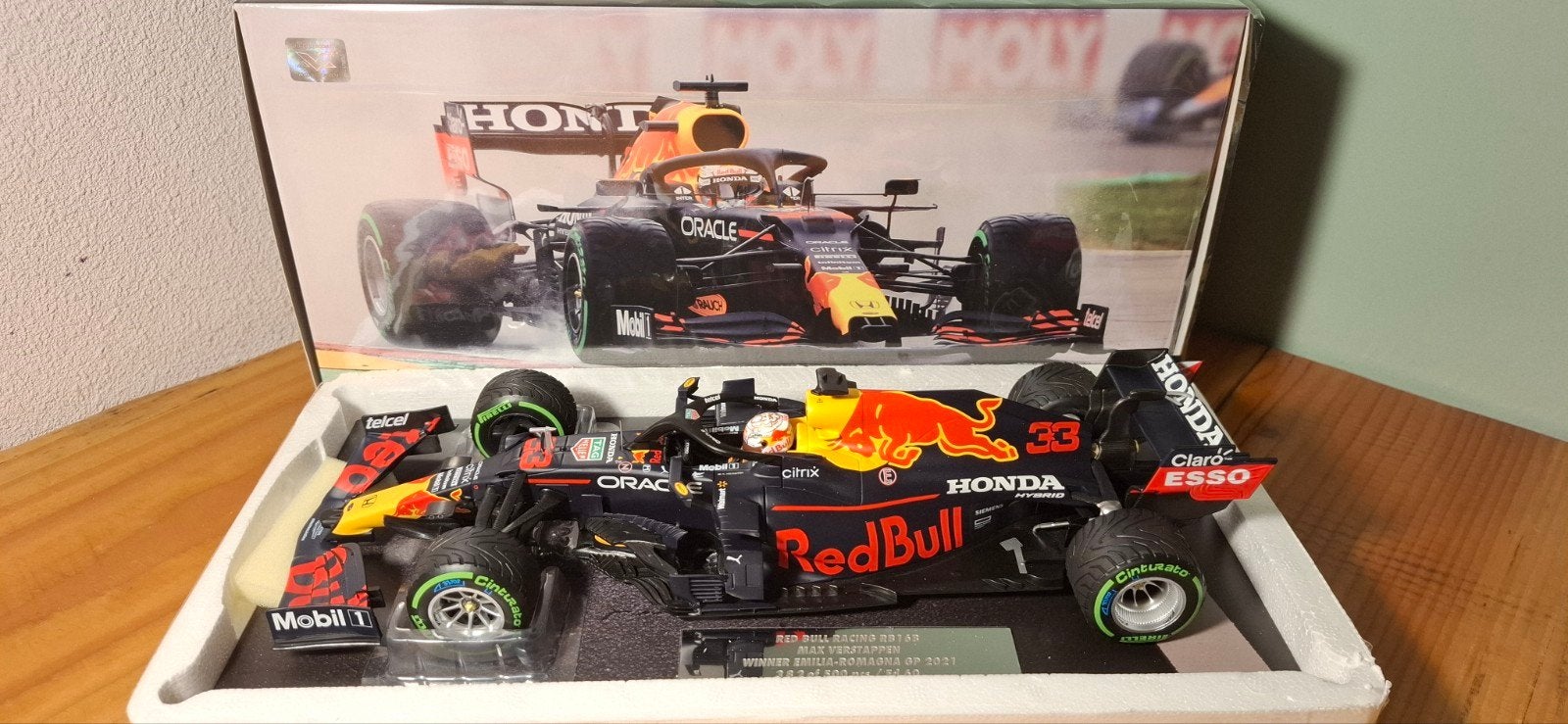 Max Verstappen Emilia Romagna GP 2021 RB16B 1:18

Merk minic, Ophalen of Verzenden, Nieuw, Formule 1