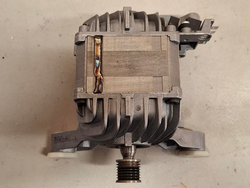 Wasmachine motor uit een Siemens Q700 - zeer goede staat, Ophalen of Verzenden, Zo goed als nieuw, Elektromotor