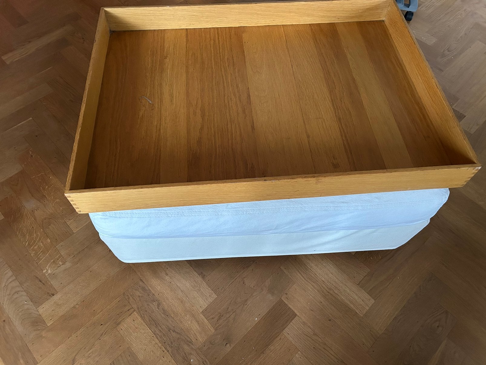 Poef of hocker, Gelderlander 905, wit, 90 x 65 cm, Ophalen, Gebruikt, Modern sjiek, Jean de Bouvrie stijl, creme wit., 75 tot 100 cm