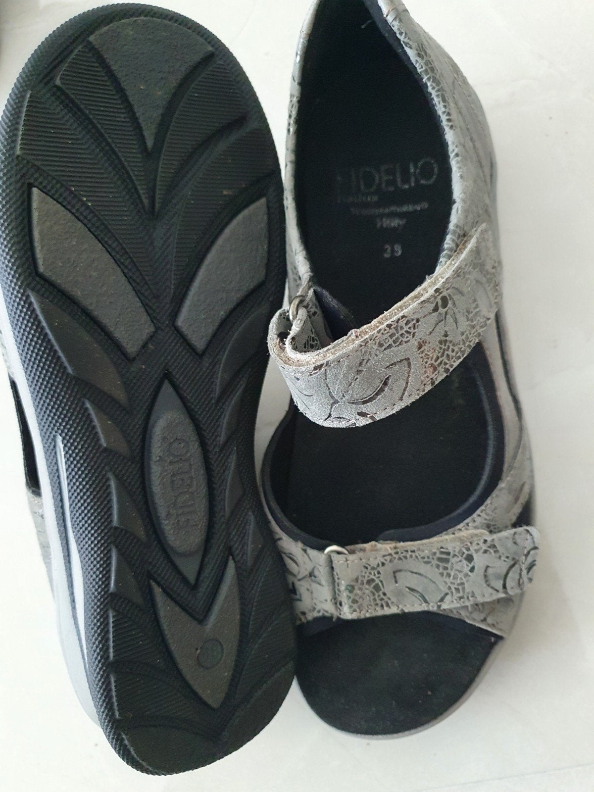 Fidelio Hilly Sandalen - Maat 38 - Grijs met Patroon, Zo goed als nieuw, Grijs, Fidelio, Sandalen of Muiltjes