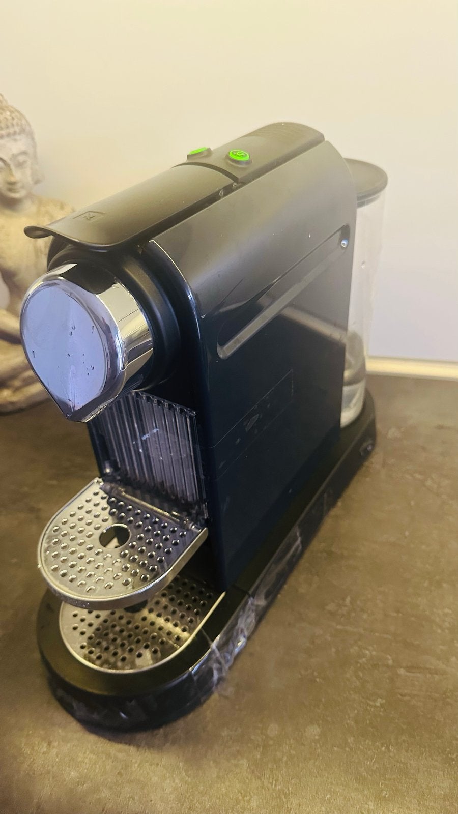 Krups Nespresso Inissia XN100F Koffiecupmachine Zwart, Espresso apparaat, Ophalen of Verzenden, Zo goed als nieuw, 1 kopje