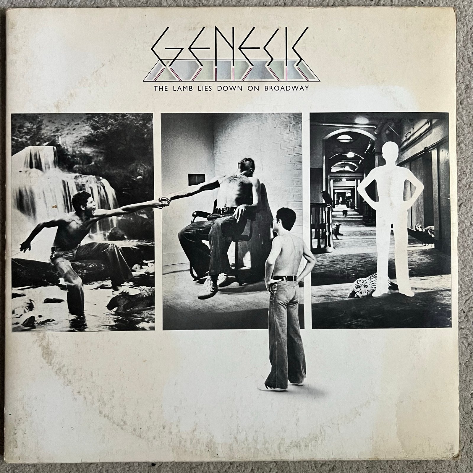 Genesis - The Lamb Lies Down on Broadway (Dubbel-LP), Rock, Gebruikt, Ophalen of Verzenden, 12 inch