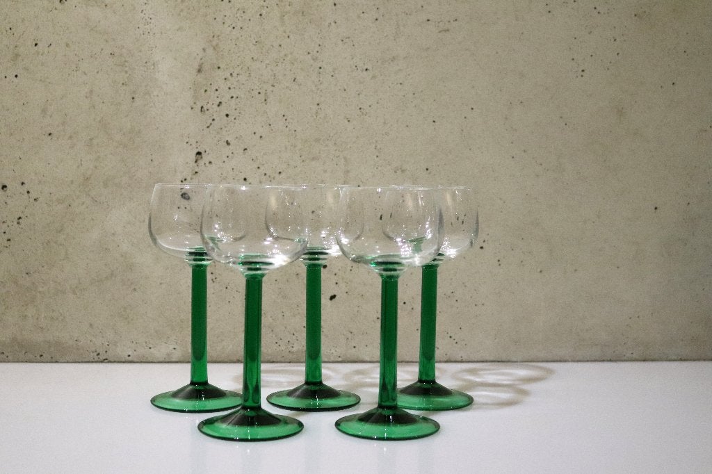 5 Vintage wijnglazen – Met groen been & voet – Luminarc, Ophalen of Verzenden, Zo goed als nieuw, Overige typen