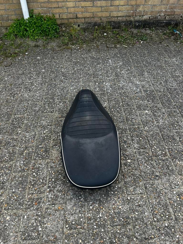 Vespa sprint zadel, Fietsen en Brommers, Brommeronderdelen | Scooters, Ophalen of Verzenden, Gebruikt, Zadel, Vespa