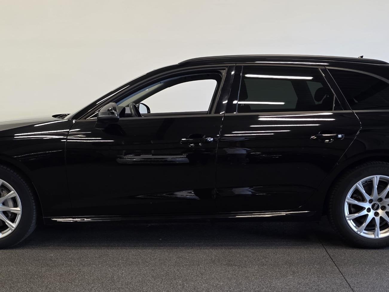 Audi A4 Avant 40 TFSI S-Tronic Business Aut New Model 2021!, Dealer onderhouden, Stof, Gebruikt, Euro 6