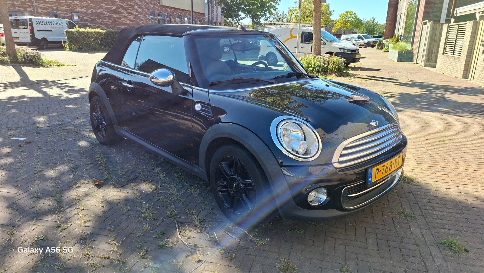 Mini 1.6 Cooper cabrio 2012 Zwart, Auto's, 4 cilinders, Cabriolet, 4 stoelen, Handgeschakeld