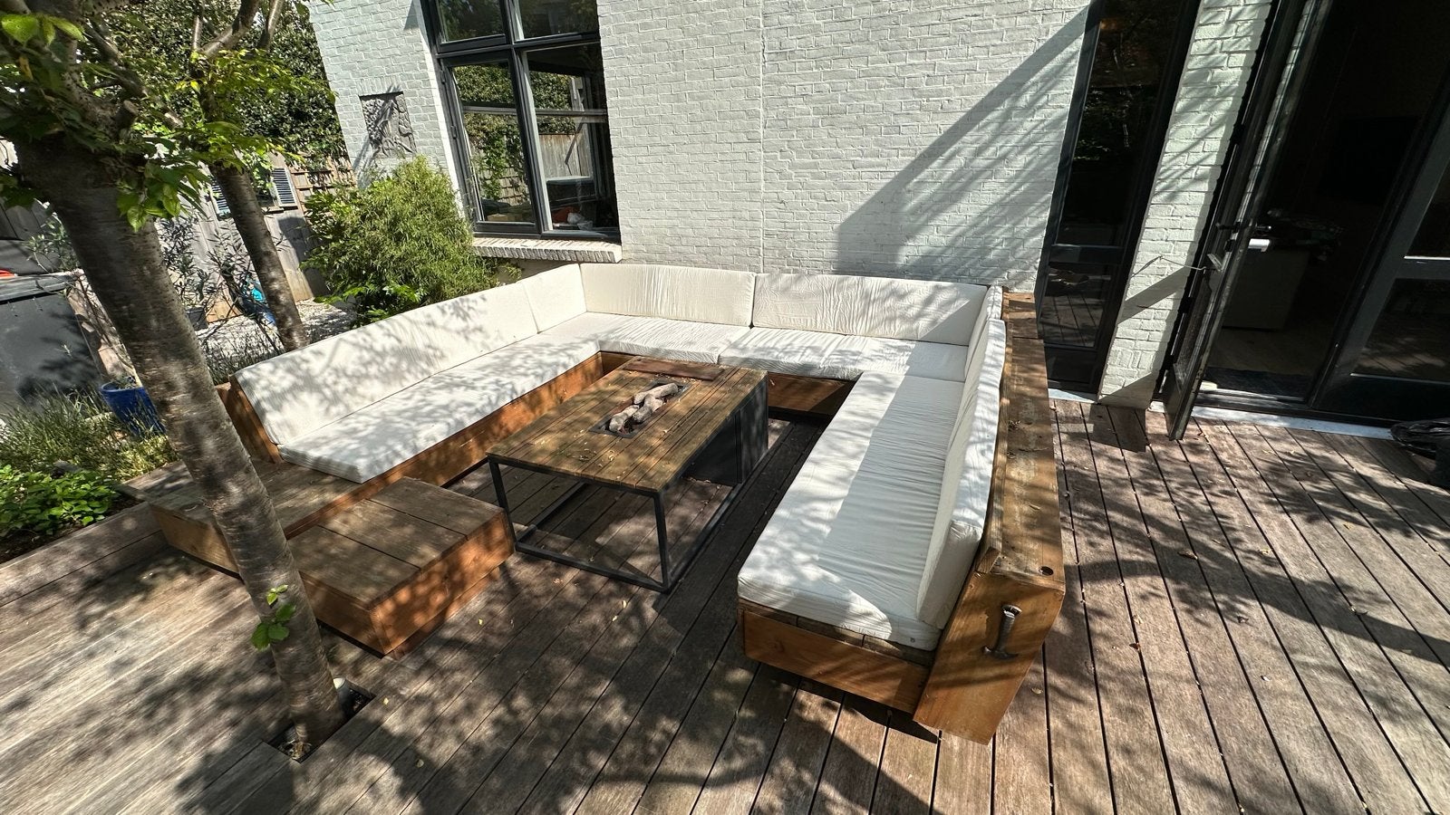 Houten loungeset met kussens. (Zonder salontafel), Ophalen, Gebruikt, Meer dan 8 zitplaatsen, Loungeset
