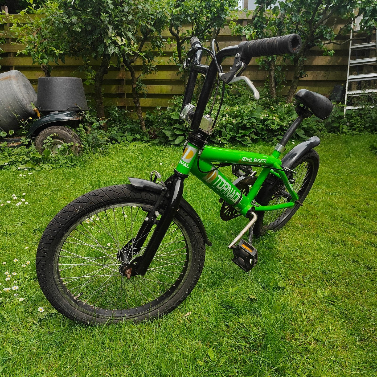 leuke stunt crossfiets Tornado Royal Bugatti weinig gebruikt, Fietsen en Brommers, Ophalen, 16 tot 20 inch, Staal, Velgrem