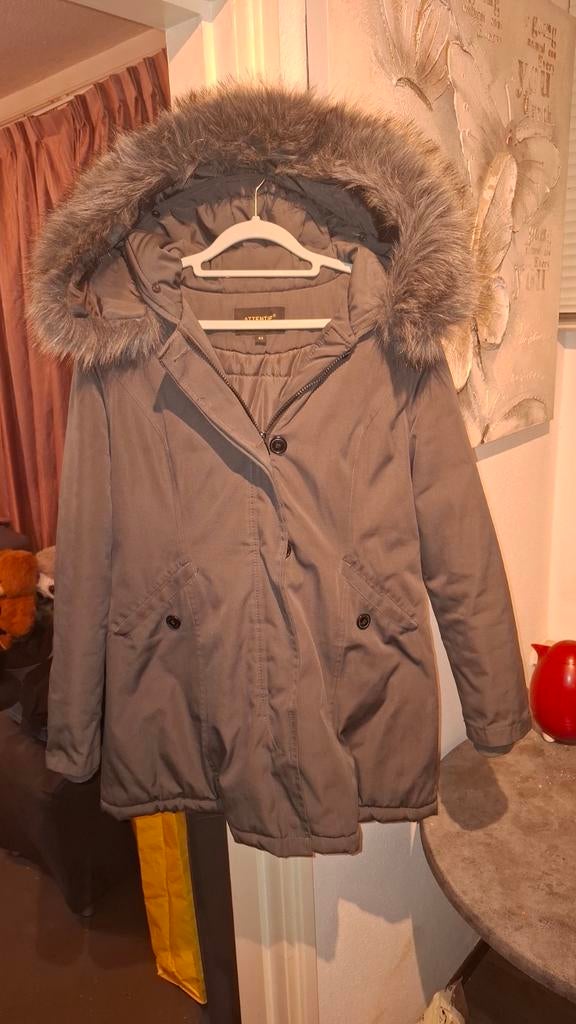 Attentif Paris winterjas met bontkraag - Maat 42, Kleding | Dames, Jassen | Winter, Gedragen, Maat 42/44 (L), Grijs, Ophalen of Verzenden