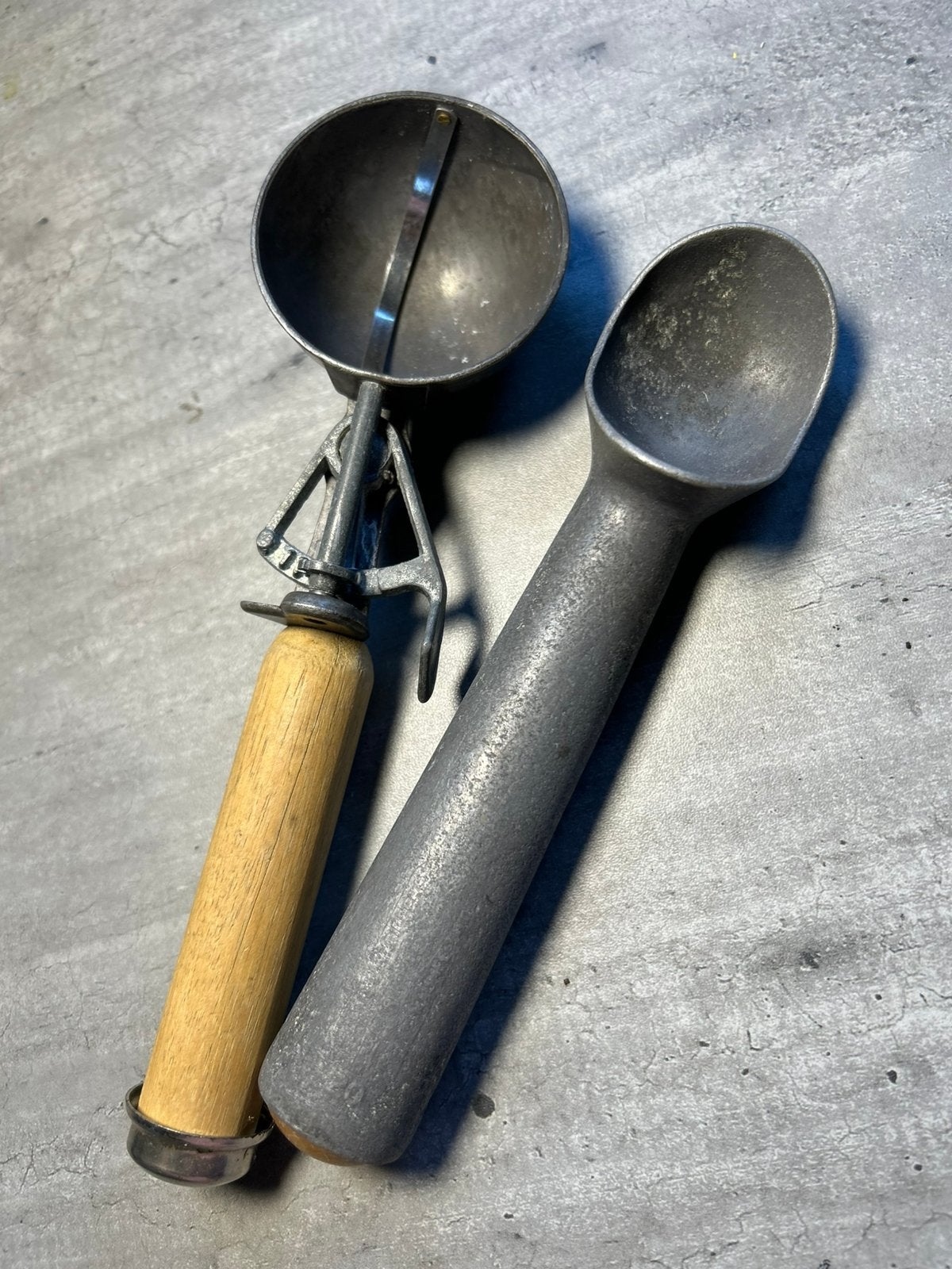 2 x antieke ijs schep lepel oa. Peerless, prijs voor samen, Antiek en Kunst, Ophalen of Verzenden
