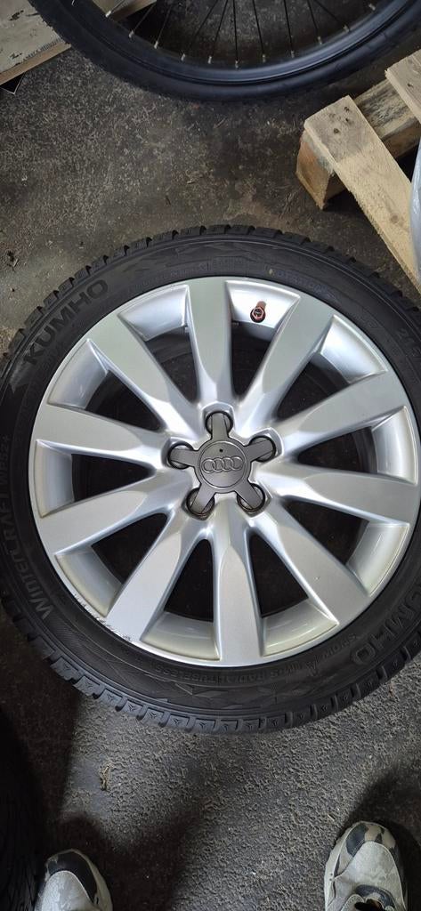 Audi velgen 16 inch 5x100 met Kumho winterbanden nieuw!, Auto-onderdelen, Banden en Velgen, 16 inch, Banden en Velgen, Personenwagen