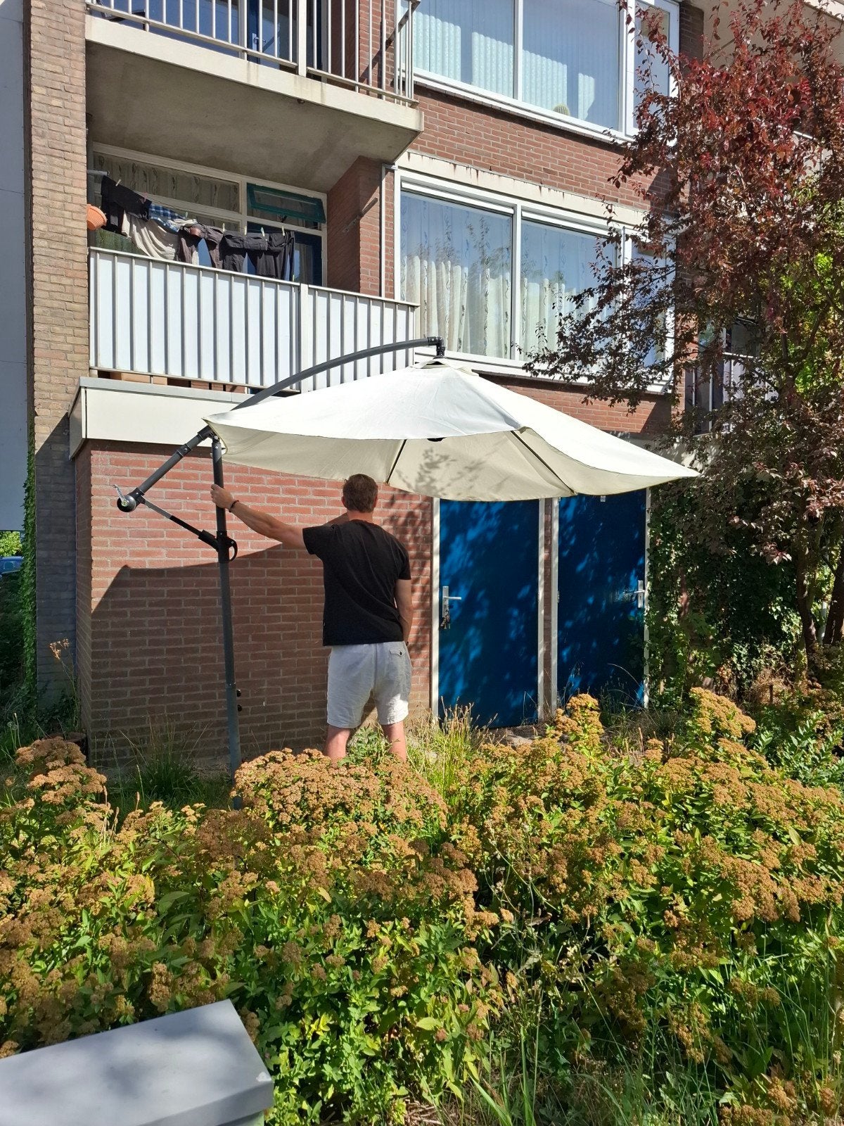 Zweefparasol - Ideaal voor tuin of groot terras, Tuin en Terras, Parasols, Kantelbaar, Gebruikt, Zweefparasol, 2 tot 3 meter