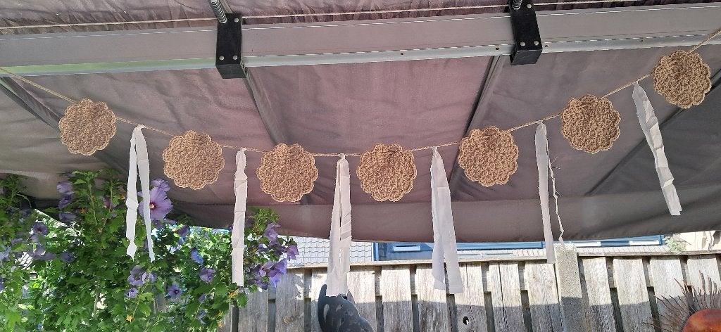 Gehaakte windslinger met lapjes stof, Tuin en Terras, Tuinwanddecoratie, Ophalen of Verzenden, Nieuw