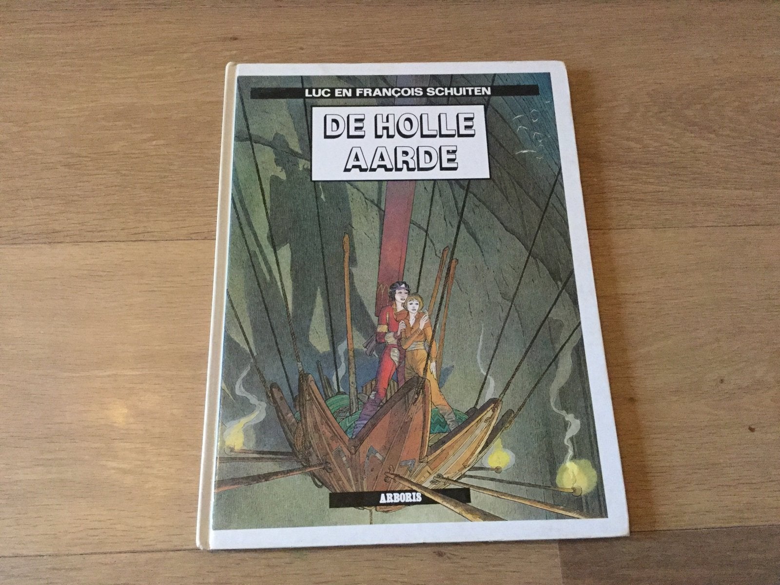 De holle aarde hc luxe reeks Luc François Schuiten Arboris, Boeken, Eén stripboek, Ophalen of Verzenden, Gelezen