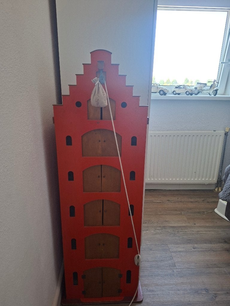 Oud pakhuis, Ophalen, Hout, Oranje, Gebruikt