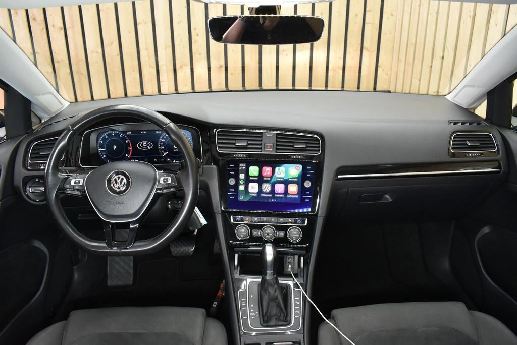 Volkswagen Golf Variant 1.0 TSI Highline R-line exterieur Ca, Gebruikt, Euro 6, Alcantara, Origineel Nederlands