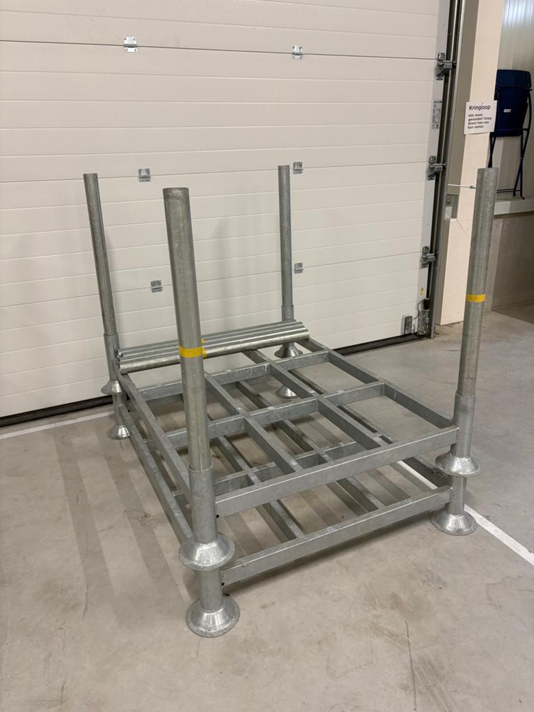 Stapelrek / Palletrek - Robuust en Stapelbaar, Ophalen