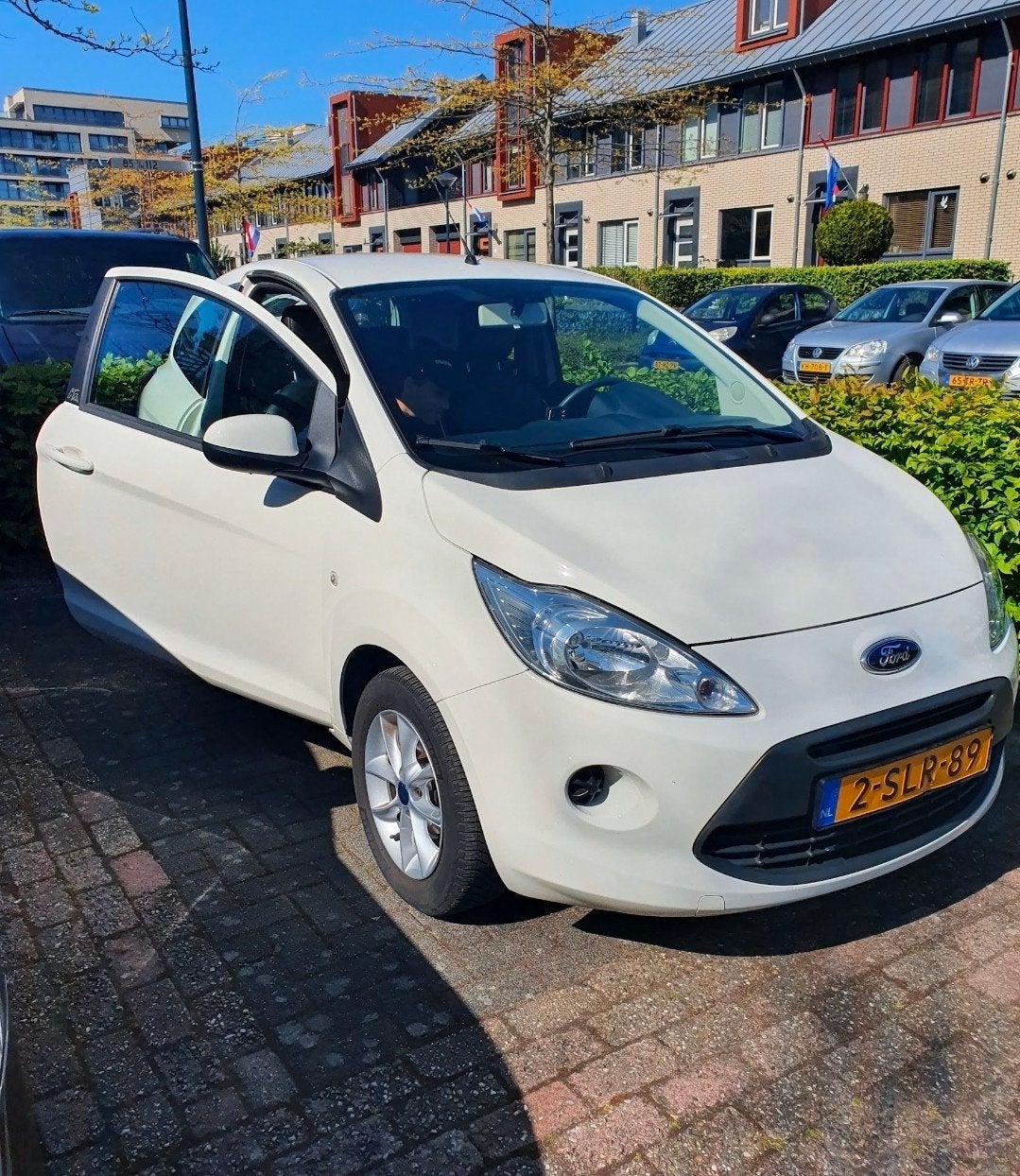 Ford Ka 1.2 51KW 2013 Wit FULL LEDER, Voorwielaandrijving, 1242 cc, 4 cilinders, 4 stoelen