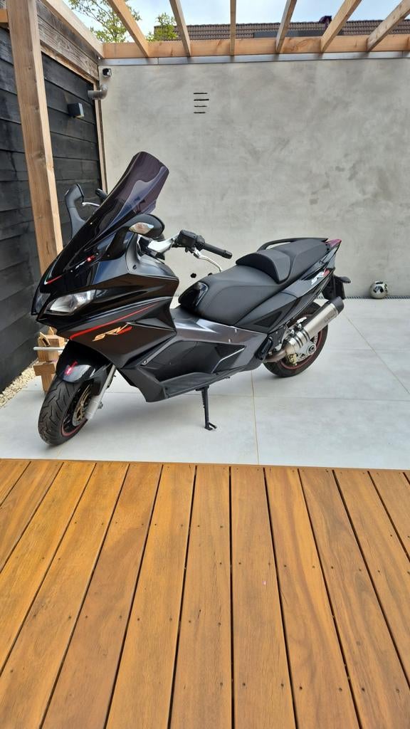 Aprilia SRV 850 ABS/ATC motorscooter nieuwstaat, Particulier, Scooter