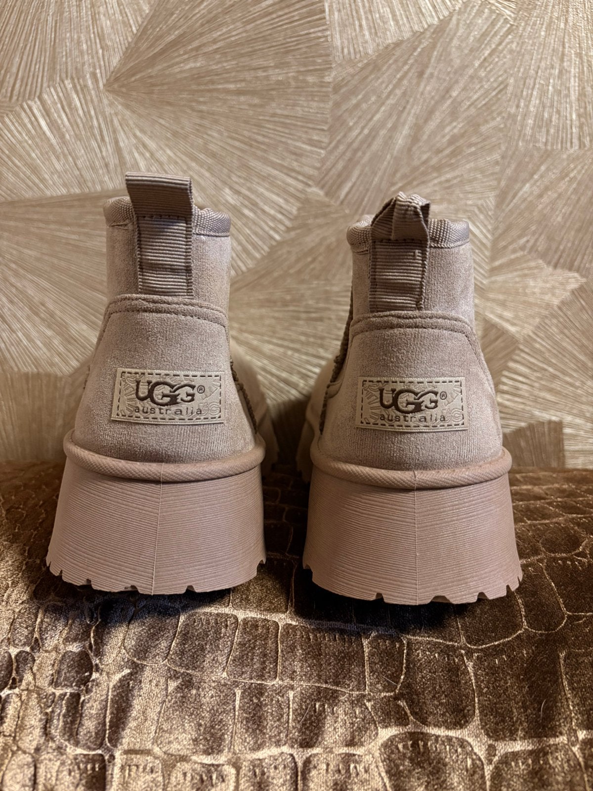 Partij ugg schoenen, Kleding | Dames, Ophalen of Verzenden, Zo goed als nieuw, Sneakers of Gympen