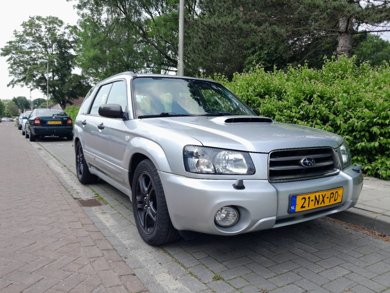 Subaru Forester 2.0 XT 2004 Grijs, Auto's, Subaru, 1994 cc, 1800 kg, Zwart, 4 cilinders