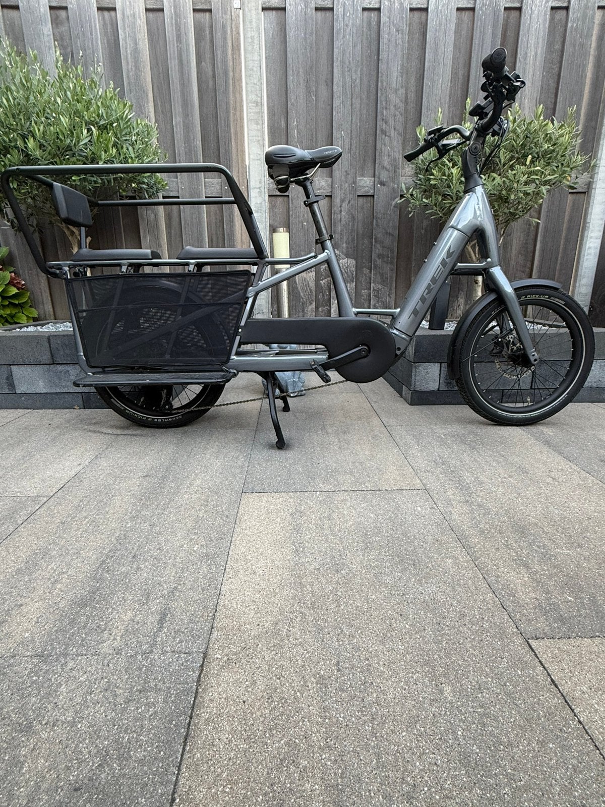 Trek Fetch + 2 E-Bike (Transport) Family Pack, Ophalen, Zo goed als nieuw, 4 kinderen of meer