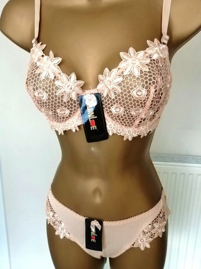 Chique Goudbeige Doorzichtige BH met Slip voor D Cups, Ophalen of Verzenden, Beige, Setje