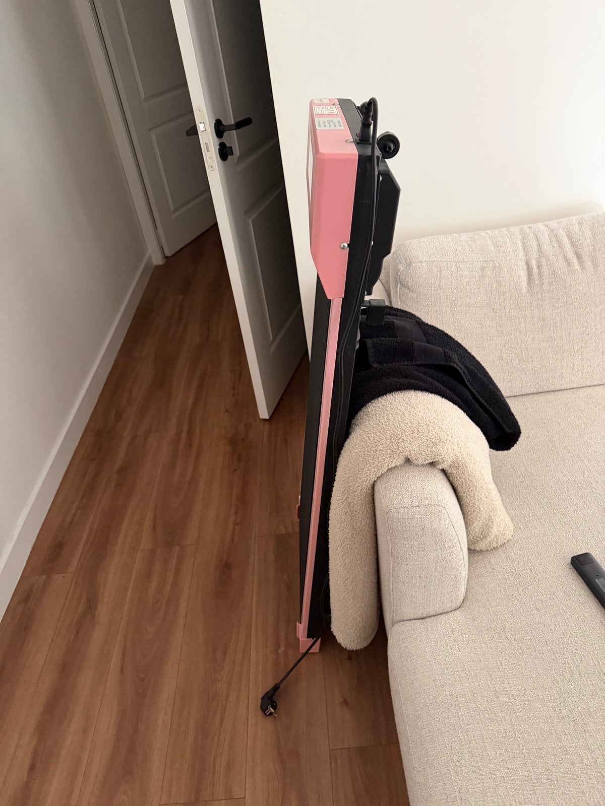 Foto 3 van Roze opvouwbare loopband - Fitness Core