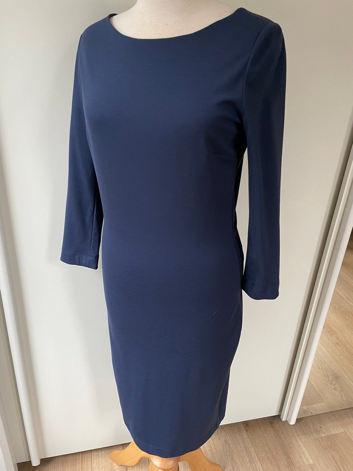NIEUW! LaDress donkerblauwe jurk maat S, Blauw, Nieuw, Ophalen of Verzenden, Knielengte