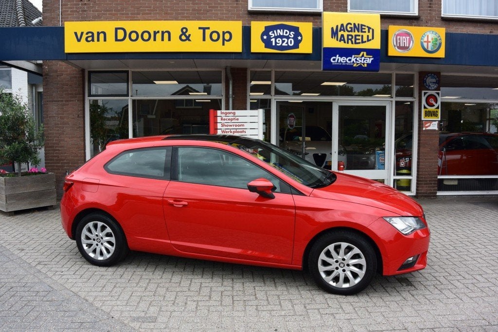 Seat LEON 1.2 TSI STYLE AUTOMAAT / Cruise / Open dak, Auto's, Euro 5, Gebruikt, 4 cilinders, Met garantie (alle)