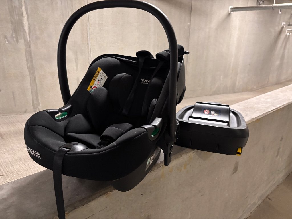 autostoeltjes  Nova (0-6 maand), Autogordel, 15 t/m 36 kg, Zo goed als nieuw, Ophalen