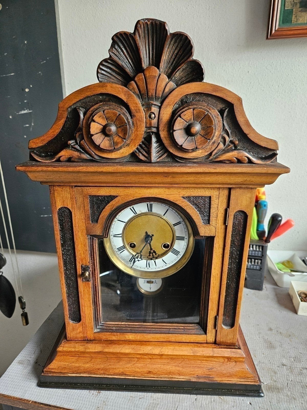 tafelklok gustav bekker. met losse kuif, Antiek en Kunst, Ophalen of Verzenden