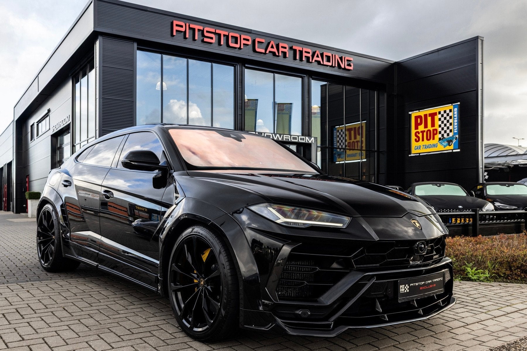 Lamborghini Urus 4.0 V8 Novitec 782pk, Wide-Body en uitlaat,, Auto's, Automaat, Dealer onderhouden, Urus, Gebruikt