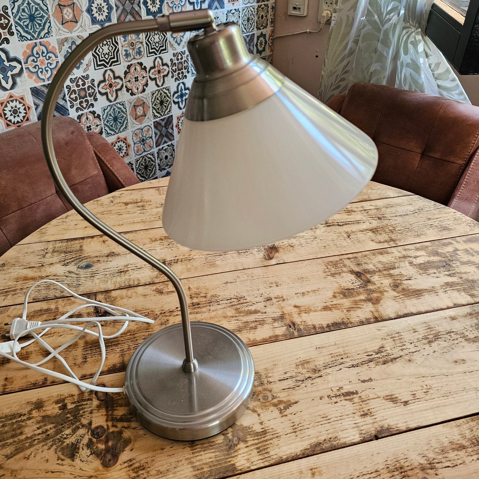 Ikea Kroby Lamp Milk Glass Shade and Chrome Stainless steel, Zilver, Ophalen, Zo goed als nieuw, IKEA